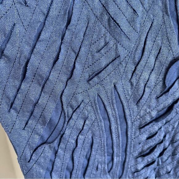 By Chico’s Pre-Wrinkled Blue Cotton Modal Shirt Size 2 - Large - Picture 2 of 7